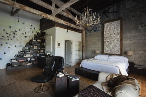GunRunner Boutique Hotel - LBG 0
