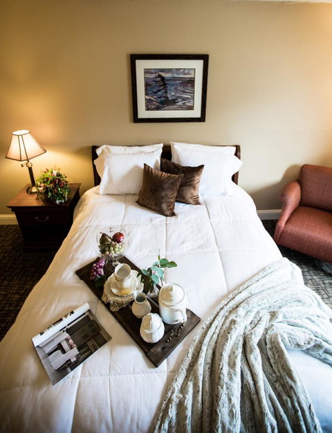 Ramada By Wyndham Juneau - LBG 9
