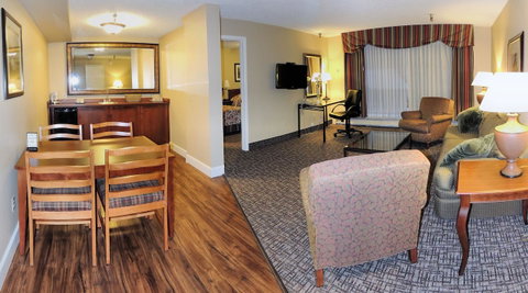 Ramada By Wyndham Juneau - LBG 15
