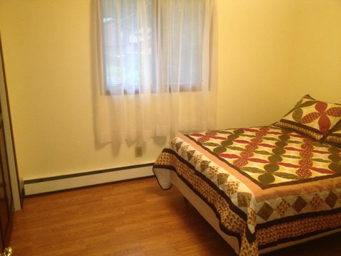 Glacier Guest Room - LBG 13