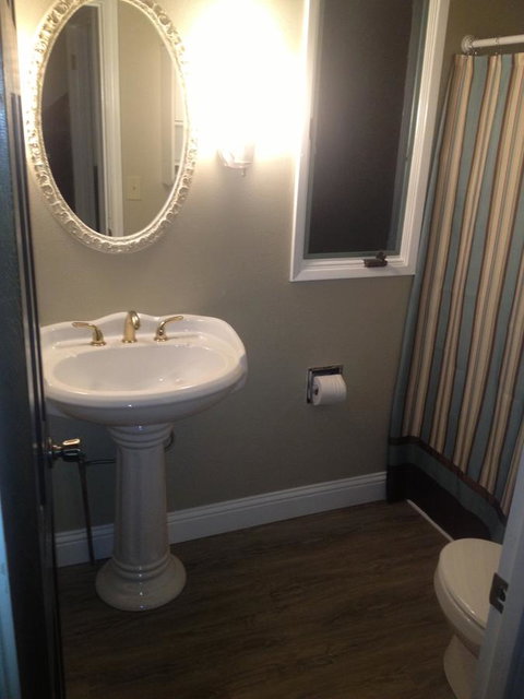 Glacier Guest Room - LBG 10