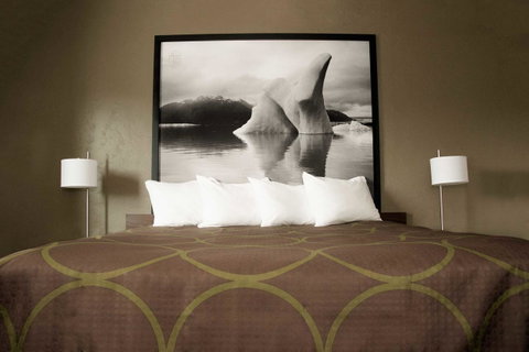 Super 8 By Wyndham Juneau - LBG 10