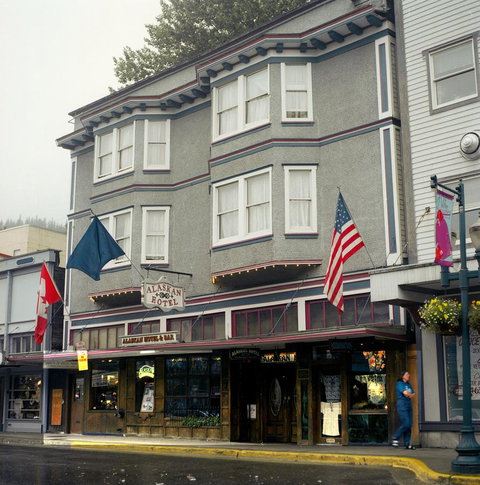 Alaskan Hotel And Bar - LBG 0