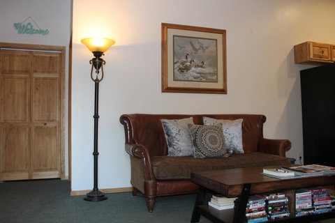 Moose Tracks B & B - LBG 31