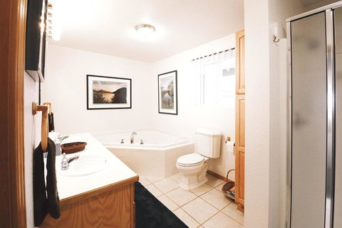 Suite 2 Lynn View Lodge - LBG 3