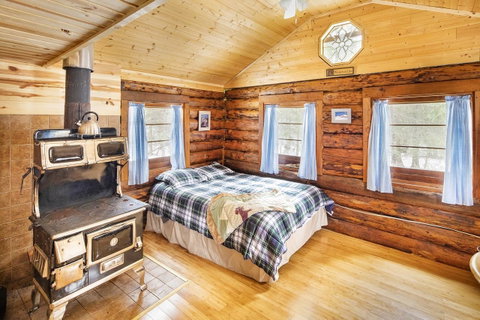 Bear Creek Lodge Alaska - LBG 18