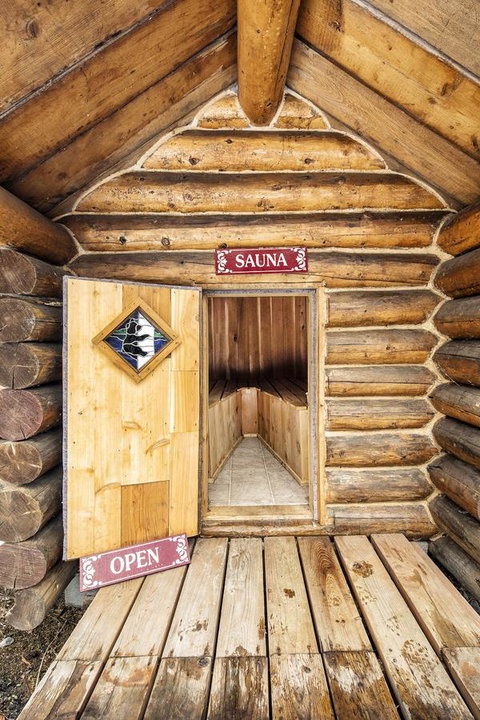 Bear Creek Lodge Alaska - LBG 22