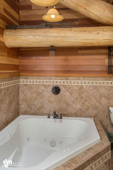 Alaska Knotty Pine B&B - LBG 6