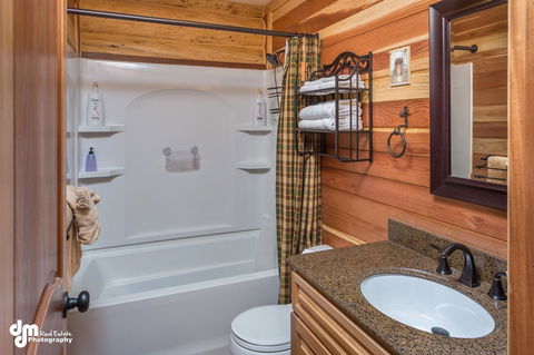 Alaska Knotty Pine B&B - LBG 34