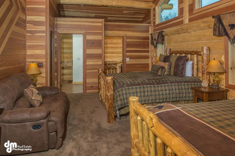 Alaska Knotty Pine B&B - LBG 12