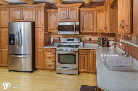 Alaska Knotty Pine B&B - LBG 39