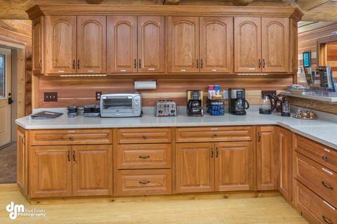 Alaska Knotty Pine B&B - LBG 40