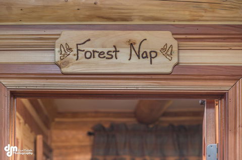 Alaska Knotty Pine B&B - LBG 31