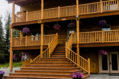 Alaska Knotty Pine B&B - LBG 2