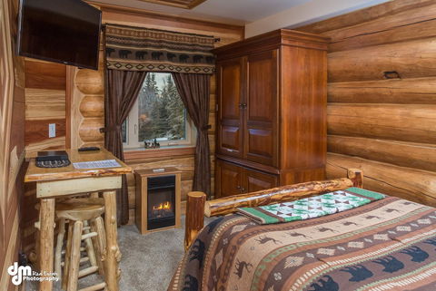 Alaska Knotty Pine B&B - LBG 5