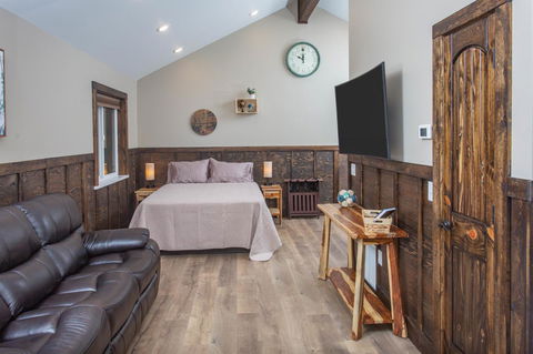Pine Cottage At Alaska Backcountry Cottages - LBG 21