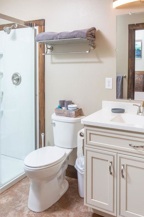 Pine Cottage At Alaska Backcountry Cottages - LBG 22