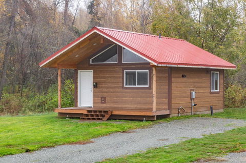 Pine Cottage At Alaska Backcountry Cottages - LBG 17