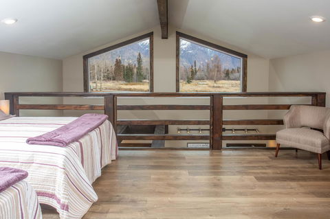 Pine Cottage At Alaska Backcountry Cottages - LBG 15