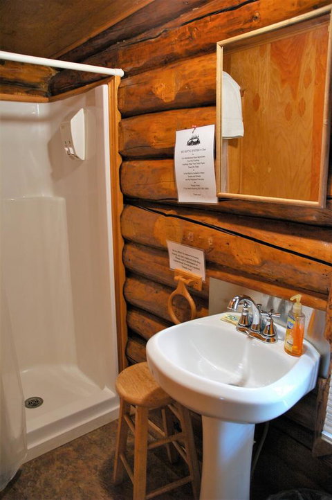Gwin's Lodge - LBG 7