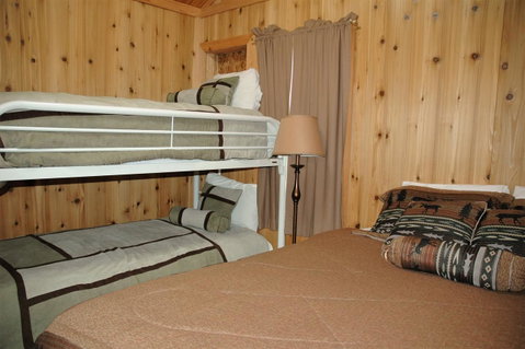 Gwin's Lodge - LBG 27