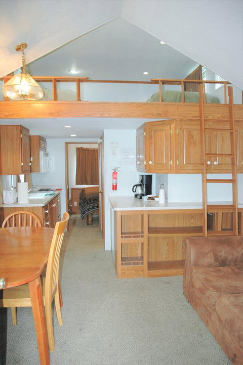 Gwin's Lodge - LBG 36