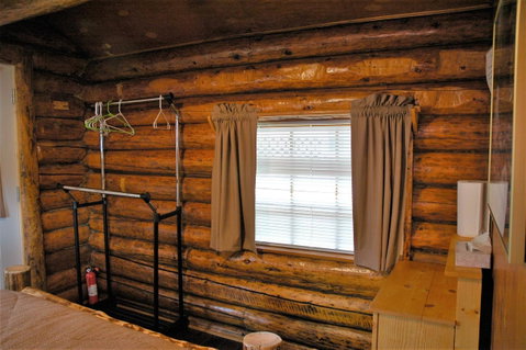 Gwin's Lodge - LBG 8