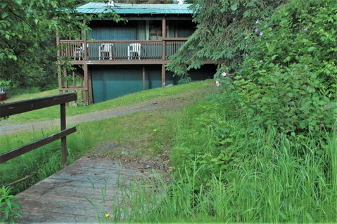 Gwin's Lodge - LBG 17