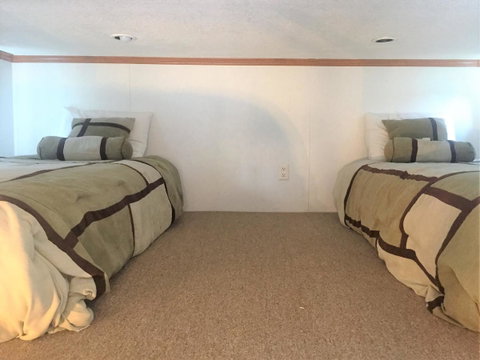 Gwin's Lodge - LBG 37