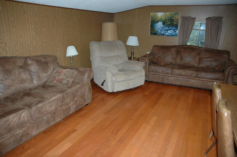 Gwin's Lodge - LBG 18