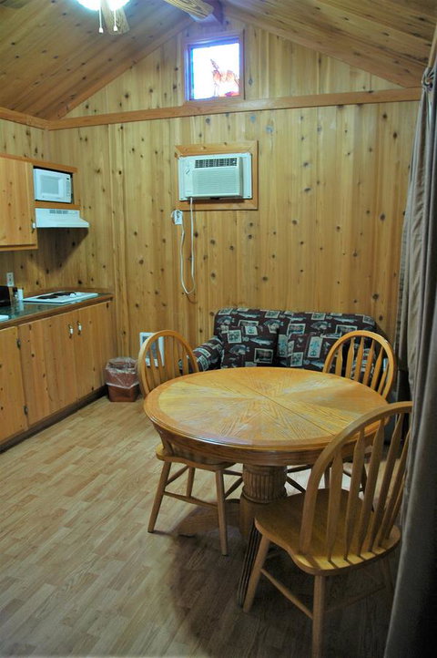 Gwin's Lodge - LBG 26