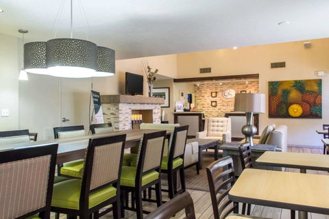 Comfort Suites At Tucson Mall - LBG 10