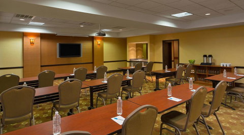 Hyatt Place Tucson Airport - LBG 20