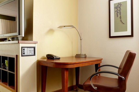 Hyatt Place Tucson Airport - LBG 25