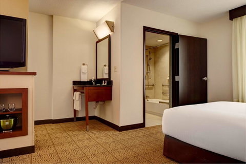 Hyatt Place Tucson Airport - LBG 30