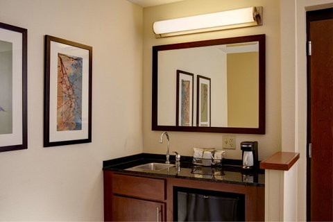 Hyatt Place Tucson Airport - LBG 24