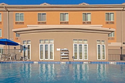 Holiday Inn Express Hotel & Suites Tucson - LBG 15