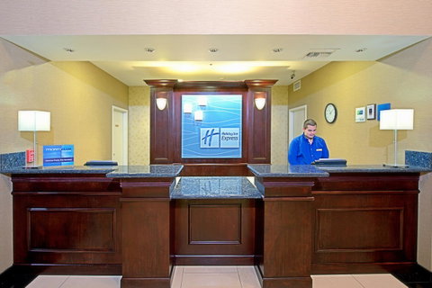 Holiday Inn Express Hotel & Suites Tucson - LBG 19