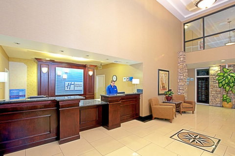 Holiday Inn Express Hotel & Suites Tucson - LBG 12