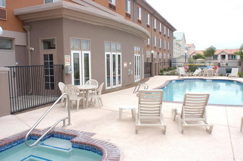 Holiday Inn Express Hotel & Suites Tucson - LBG 17