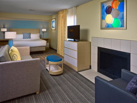 Sonesta ES Suites Tucson - LBG 8