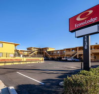 Econo Lodge University