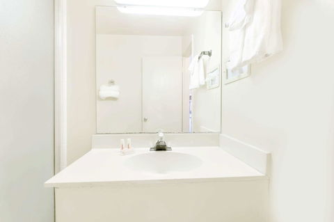 Knights Inn And Suites Yuma - LBG 34