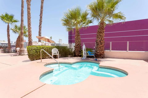 Knights Inn And Suites Yuma - LBG 23