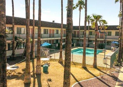 Super Inn Motel - LBG 1
