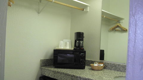 Travelodge By Wyndham Winslow - LBG 19