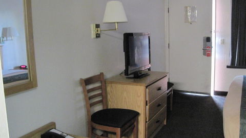 Travelodge By Wyndham Winslow - LBG 25