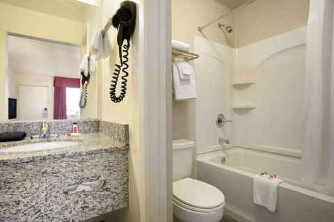 Travelodge By Wyndham Winslow - LBG 41