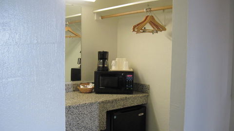 Travelodge By Wyndham Winslow - LBG 10