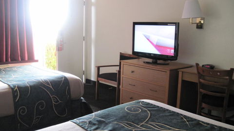 Travelodge By Wyndham Winslow - LBG 9